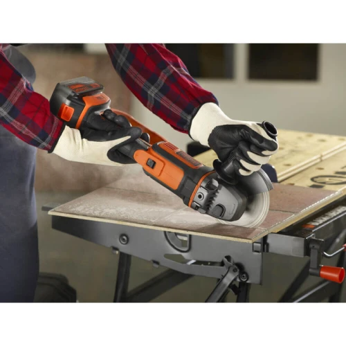 Шліфувальна машина кутова акумуляторна BLACK+DECKER BCG720M1 (BCG720M1)