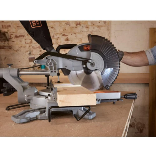 Пила торцювальна мережева BLACK+DECKER BES710 (BES710)