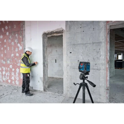 Лазерний лінійний нівелір зі штативом Bosch Professional GLL 20-22 G (0601065601) 