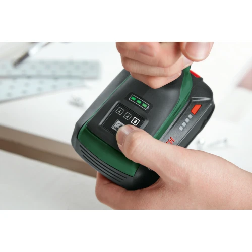 Акумуляторний ударний гайковерт Bosch UniversalImpactDrive 18V-350 (без АКБ та ЗП) (0603980304)