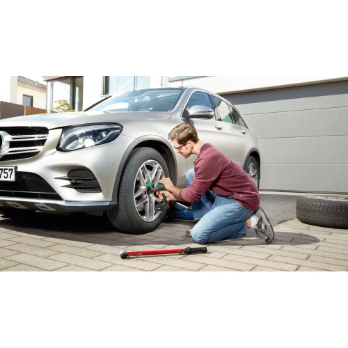 Акумуляторний ударний гайковерт Bosch UniversalImpactDrive 18V-350 (без АКБ та ЗП) (0603980304)