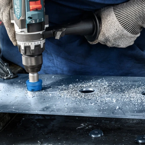 Коронка з центрувальним свердлом і хвостовиком Bosch Expert Sheet Metal arbored 15x5 мм (2608901971)