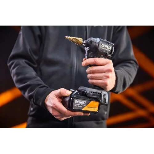 Шуруповерт ударный бесщеточный McLaren F1 TEAM SPECIAL EDITION DeWALT DCF86MP1T (АКБ и ЗУ) (DCF86MP1T)