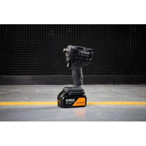 Ударний безщітковий гайковерт McLaren F1 TEAM SPECIAL EDITION DeWALT DCF92MP2T (АКБ та ЗП) (DCF92MP2T)