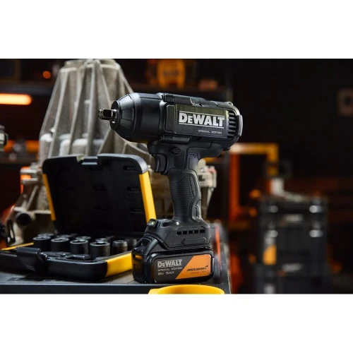 Ударний безщітковий гайковерт McLaren F1 TEAM SPECIAL EDITION DeWALT DCF99MP2T (АКБ і ЗП) (DCF99MP2T)