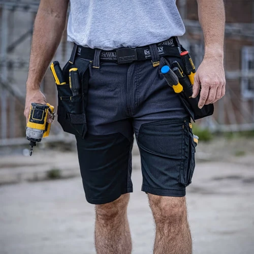 Шорти робочі з чорними накладними кишенями DeWALT HAMDEN розмір 34 (DWC153-004-34)