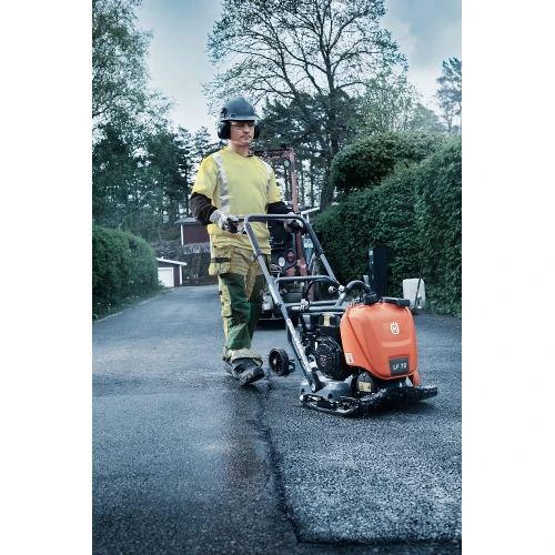 Виброплита прямоходная Husqvarna LF100 LAT (9678551-02)