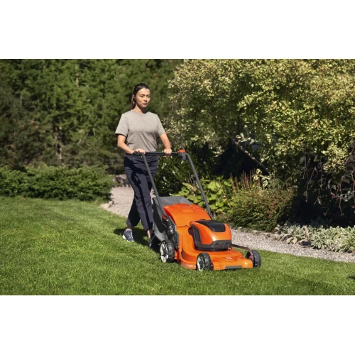 Газонокосарка акумуляторна Husqvarna LC 247i (9705420-01)