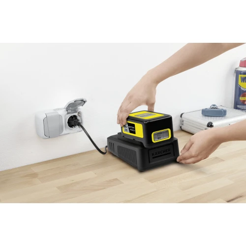 Швидкозарядний пристрій для акумулятора Karcher 36 В (2.5 А) (2.445-033.0)