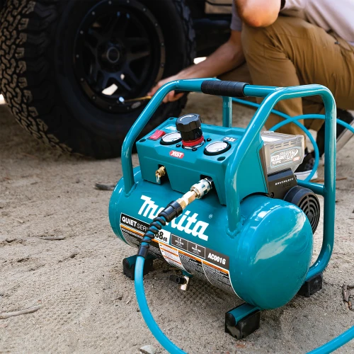 Аккумуляторный компрессор Makita XGT 40 V MAX AC001GZ (без АКБ и ЗУ) (AC001GZ)