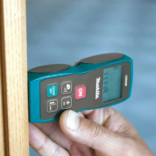 Лазерный дальномер Makita LD050P (LD050P)