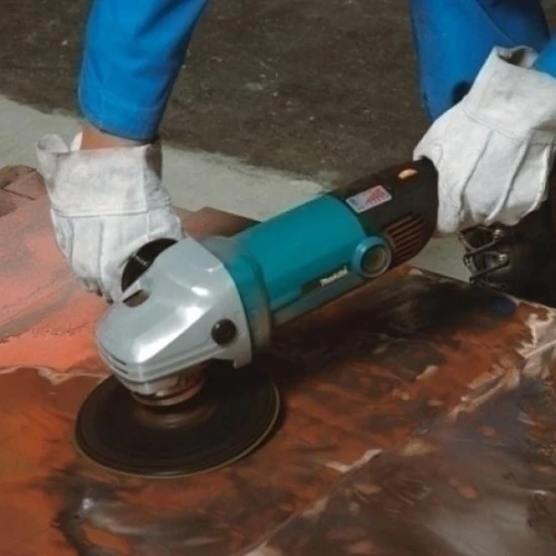 Полірувальна шліфмашина Makita (SA7000C)