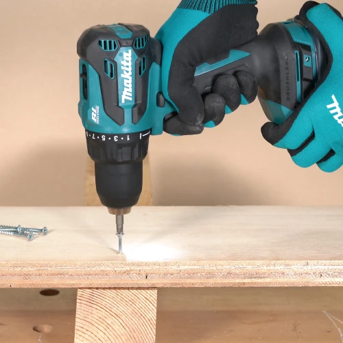 Аккумуляторная дрель-шуруповерт Makita LXT Basic DDF490WV с набором сверл и бит (АКБ и ЗУ) (SET-DDF490WV-0526)