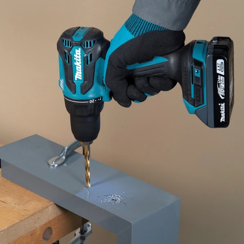 Аккумуляторная дрель-шуруповерт Makita LXT Basic DDF490WV с набором сверл и бит (АКБ и ЗУ) (SET-DDF490WV-0526)