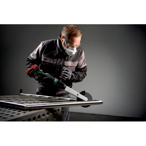 Аккумуляторная шлифовальная машина для узких мест Metabo KNSVB 18 LTX BL 150 (601765840)