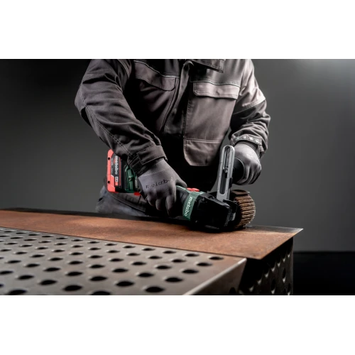 Аккумуляторная щеточная шлифовальная машина Metabo SVB 18 LTX BL 200 (601766840)