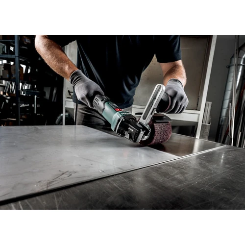 Щеточная шлифмашина Metabo SE 17-200 RT (602259000)