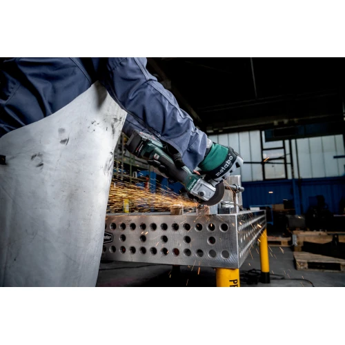 Акумуляторна кутова шліфувальна машина Metabo W 18 L BL 9-125 (602374850)