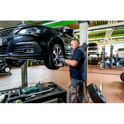 Аккумуляторный ударный гайковерт Metabo SSW 18 LTX 550 BL (АКБ + ЗУ) (602404650)