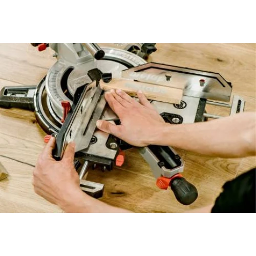 Торцовочная пила Metabo KGSV 72 Xact SYM (612216000)