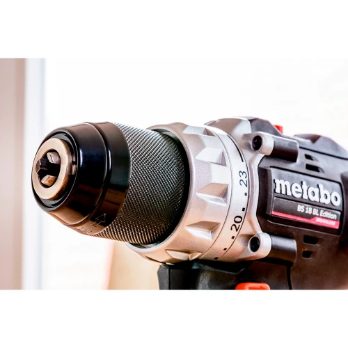Аккумуляторная дрель-шуруповерт Metabo BS 18 BL Edition (АКБ и ЗУ) (613159900)