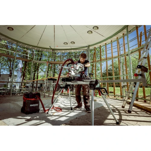 Акумуляторна торцювальна пила Metabo KGS 18 LTX BL 254 (614254920)