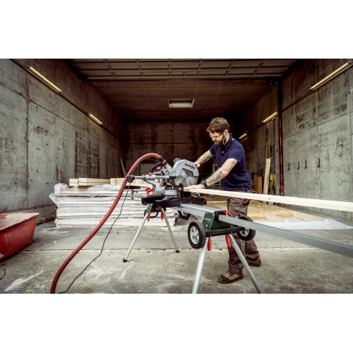 Торцовочная пила с платформой Metabo KGS 305 M (691215000)