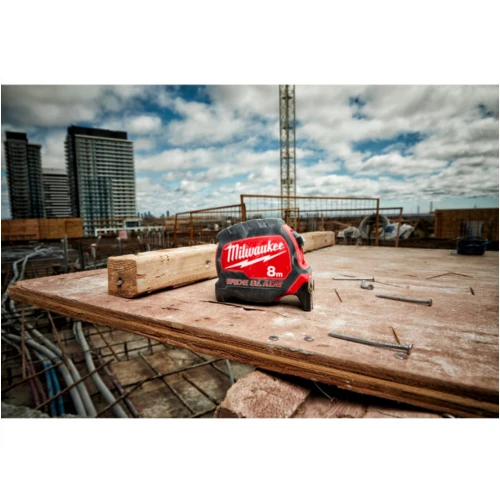 Рулетка Milwaukee WIDE BLADE 8 м x 33 мм (4932471816)
