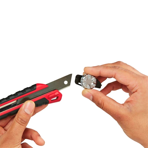 Лезвие сменное сегментированное Milwaukee 18 мм (10 шт.) (4932480107)