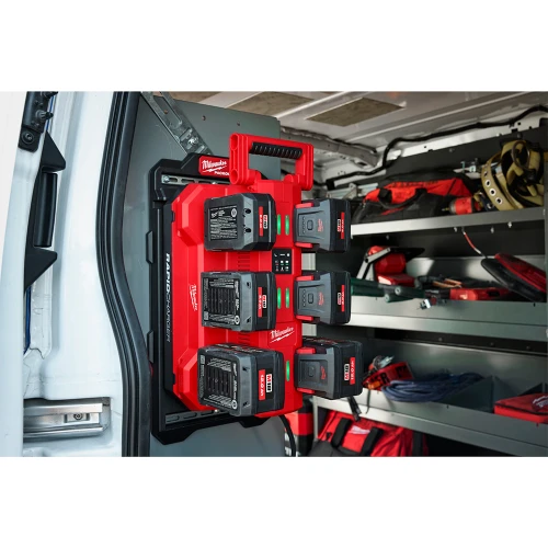 Зарядное устройство на 6 аккумуляторов Milwaukee PACKOUT M18 MPC6 EU (4932498551)