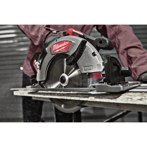 Пила аккумуляторная дисковая погружная Milwaukee M18 FCSG66-0 (190 мм) (4933472163)