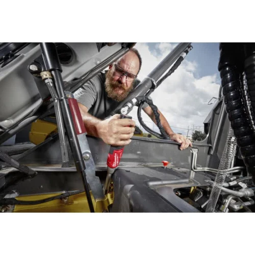 Тріскачка акумуляторна безщіткова подовжена Milwaukee M12 2FHIR38LR-0 (3/8" - 47 Нм) (4933480791)