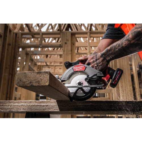Аккумуляторная дисковая пила Milwaukee M12 FCS442-0 Ø140 мм (без АКБ и ЗУ) (4933493488) 