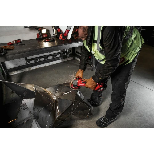 Шлифмашина угловая Milwaukee M18 FSAG125XB-0 Ø125 мм (без АКБ и ЗУ) (4933498062)