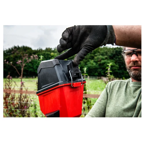 Насос аккумуляторный для перекачки жидкости Milwaukee M18 BLSWP-801 (АКБ и ЗУ) (4933498560)