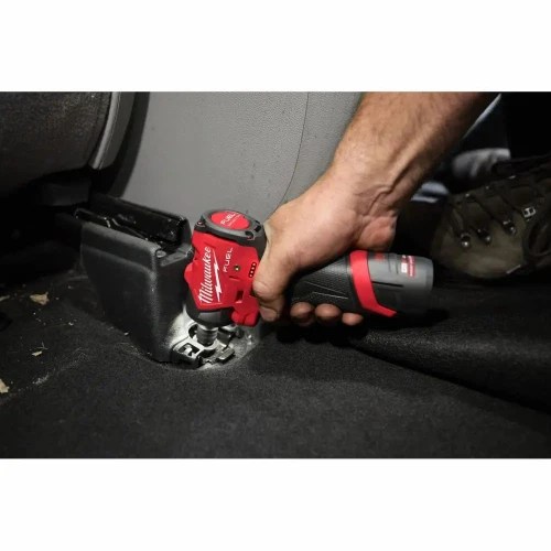 Гайковерт акумуляторний ударний безщітковий Milwaukee M12 FSCIWF14-0 1/4" 136 Нм (без АКБ і ЗП) (4933498973)