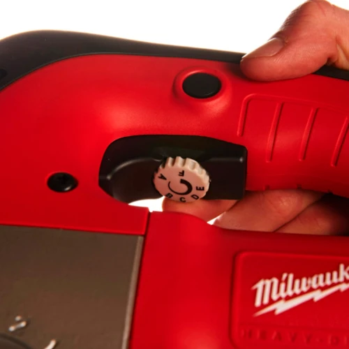 Электролобзик Milwaukee JSPE135TX 750 Вт (4933500568)