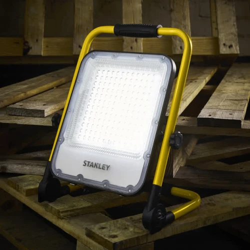Прожектор светодиодный аккумуляторный STANLEY SXLS37178E (SXLS37178E)