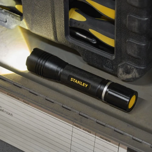 Ручний світлодіодний акумуляторний ліхтар STANLEY SXLS50104E (SXLS50104E)