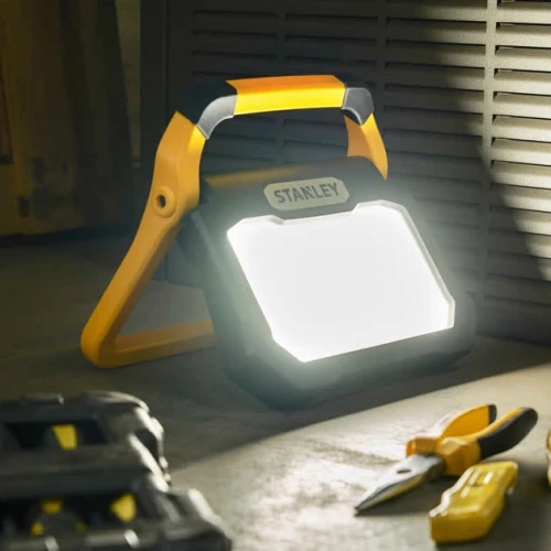 Прожектор светодиодный аккумуляторный STANLEY SXLS50120E (SXLS50120E)