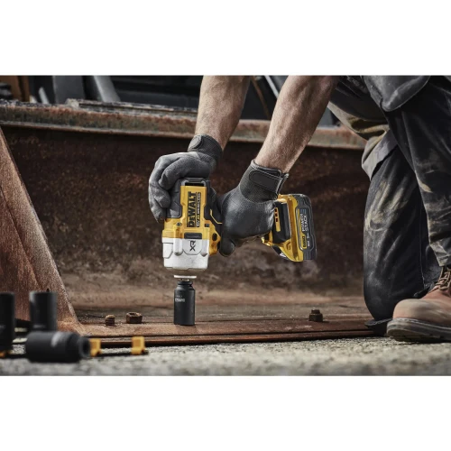 Гайковерт ударный аккумуляторный бесщёточный DeWALT DCF961H2T (DCF961H2T)