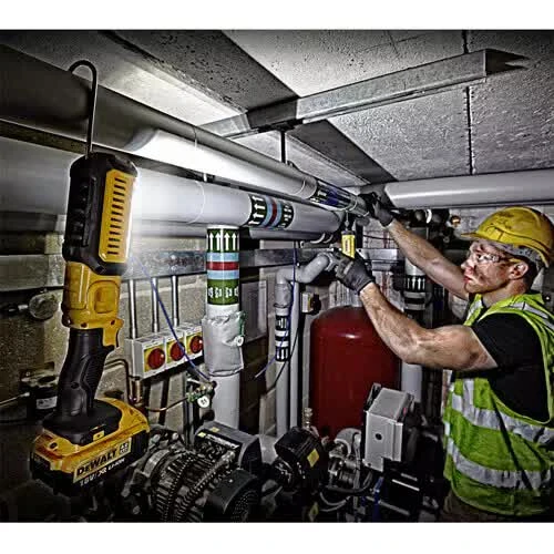 Фонарь светодиодный аккумуляторный DeWALT DCL050 (DCL050)