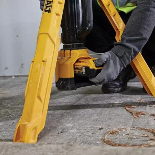 Фонарь светодиодный аккумуляторный DeWALT DCL079 (DCL079)