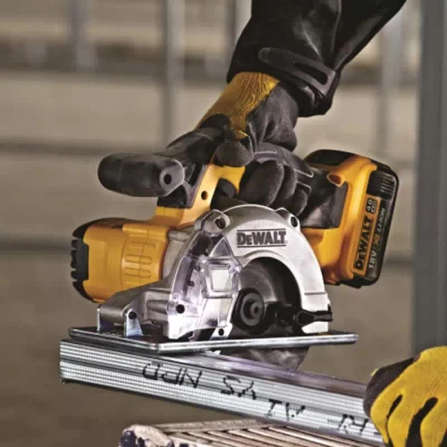 Пила дискова акумуляторна DeWALT DCS373N (DCS373N)