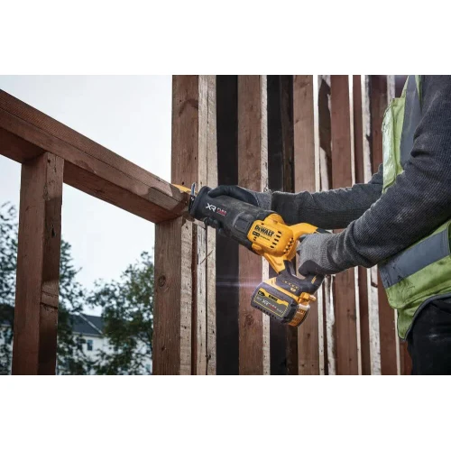 Пила шабельна акумуляторна DeWALT DCS386T1 (DCS386T1)