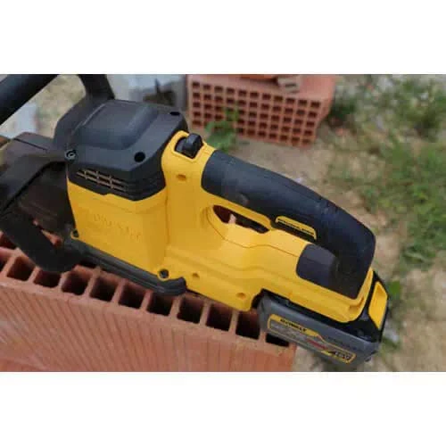 Пила ALLIGATOR акумуляторна безщіткова DeWALT DCS398T2 (DCS398T2)