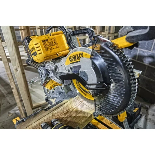 Пила торцювальна акумуляторна безщіткова DeWALT DCS727N (DCS727N)