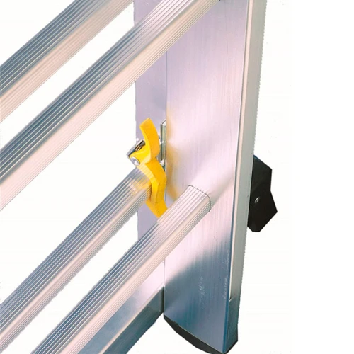 Трисекційна алюмінієва драбина SVELT EURO E3 10R (SCE3R020)