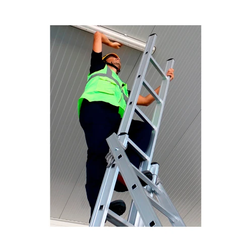 Трехсекционная алюминиевая лестница VIRASTAR Triomax Pro 3x15 ступеней (TS225)