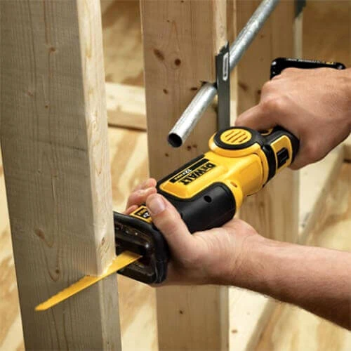 Аккумуляторная сабельная пила DeWALT DCS310N (DCS310N)